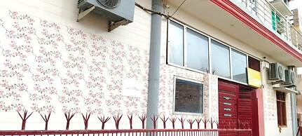 Hotel Balaji Palace Ayodhya