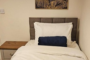 Goodwood Drive Hideaway - 4BR House