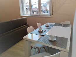 DOLCE NOTTE APARTMENTS