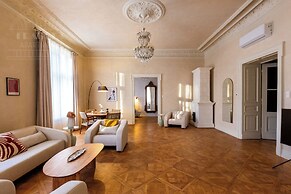 Fragola Apartments Le Jardin