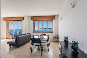 Finestra Su Cala Rossa Wonderful Italy