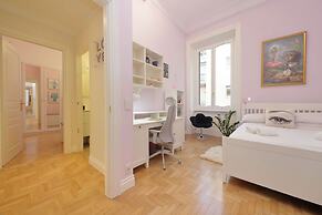 Rare Large and Elegant Rome Apartment in Prati Neighborhood Perfect fo
