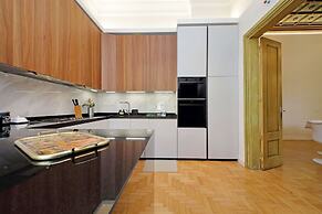 Rare Large and Elegant Rome Apartment in Prati Neighborhood Perfect fo