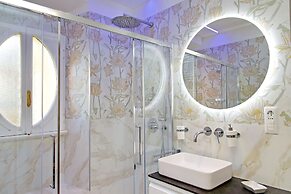 Rare Large and Elegant Rome Apartment in Prati Neighborhood Perfect fo