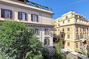 Rare Large and Elegant Rome Apartment in Prati Neighborhood Perfect fo