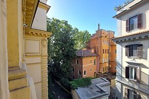 Rare Large and Elegant Rome Apartment in Prati Neighborhood Perfect fo
