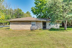 2 Mi to Purdue: Modern Home in West Lafayette