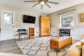 2 Mi to Purdue: Modern Home in West Lafayette