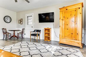 2 Mi to Purdue: Modern Home in West Lafayette