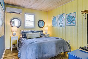 Beachfront Cottage w/ Boardwalk in Freeport