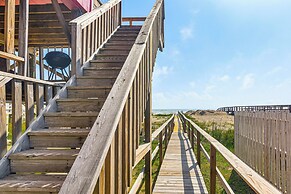 Beachfront Cottage w/ Boardwalk in Freeport
