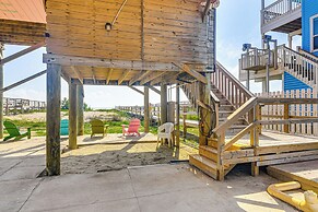 Beachfront Cottage w/ Boardwalk in Freeport