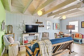 Beachfront Cottage w/ Boardwalk in Freeport