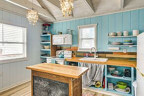 Beachfront Cottage w/ Boardwalk in Freeport