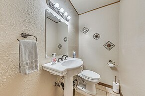 16 Mi to Ski Apache: Ruidoso Condo