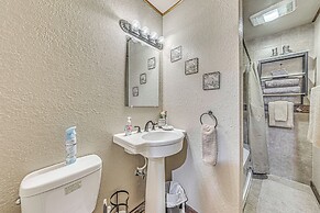 16 Mi to Ski Apache: Ruidoso Condo