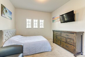 Games, Films & Outdoor Fun: Luxe Home in La Marque