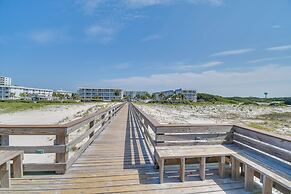 Beach & Pool Access: Gulf Shores Getaway!