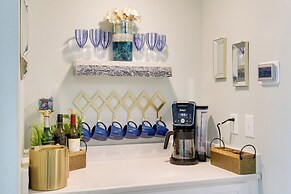 Beach & Pool Access: Gulf Shores Getaway!