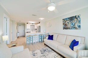 Beach & Pool Access: Gulf Shores Getaway!