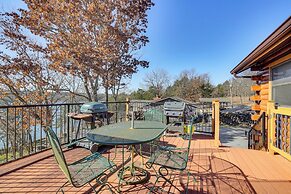 Table Rock Lake Cabin w/ Waterfront Views!