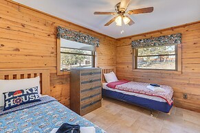 Table Rock Lake Cabin w/ Waterfront Views!