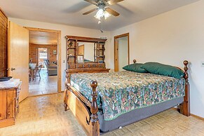 Table Rock Lake Cabin w/ Waterfront Views!