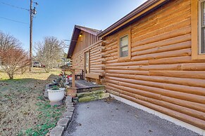 Table Rock Lake Cabin w/ Waterfront Views!