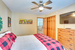 Home w/ Hot Tub & Dock on Howard Lake!