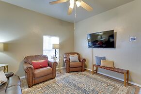 Apartment Half-mi to Downtown Guthrie!