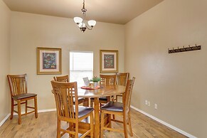 Apartment Half-mi to Downtown Guthrie!