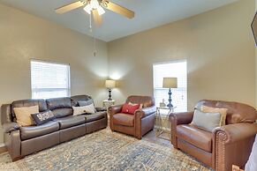 Apartment Half-mi to Downtown Guthrie!