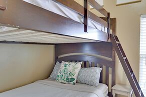 Apartment Half-mi to Downtown Guthrie!