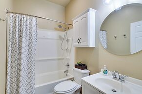 Apartment Half-mi to Downtown Guthrie!
