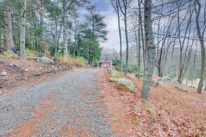Secluded Family Home Near Hiking in Voluntown!