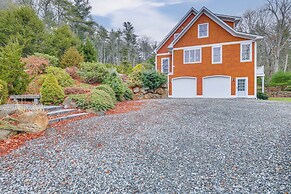 Secluded Family Home Near Hiking in Voluntown!