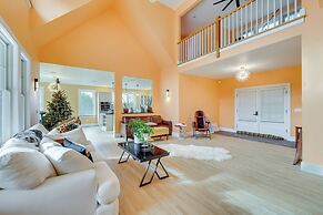 Secluded Family Home Near Hiking in Voluntown!