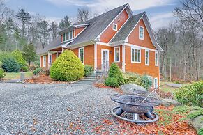Secluded Family Home Near Hiking in Voluntown!