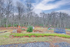 Secluded Family Home Near Hiking in Voluntown!