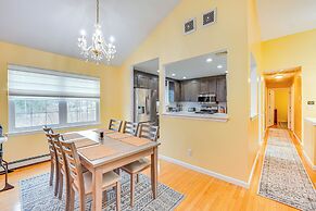 4 Mi to Hudson River: Quiet Newburgh Home!