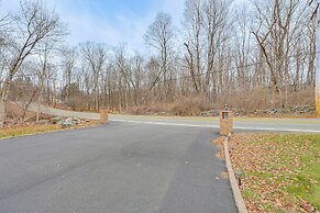 4 Mi to Hudson River: Quiet Newburgh Home!