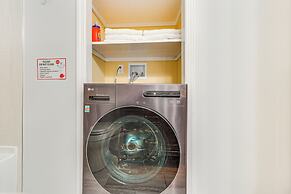 4 Mi to Hudson River: Quiet Newburgh Home!