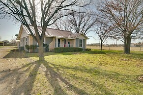 9 Mi to Downtown: Lubbock Home w/ Yard
