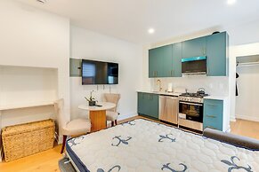 Centrally Located & Pet Friendly: Yonkers Studio!