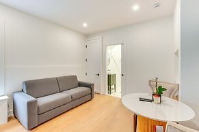 Centrally Located & Pet Friendly: Yonkers Studio!