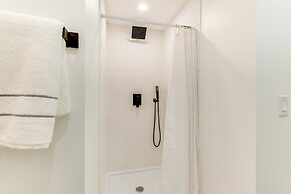 Centrally Located & Pet Friendly: Yonkers Studio!