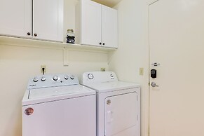 Poolside Oasis: 3 Mi to Lookout Mountain Park!