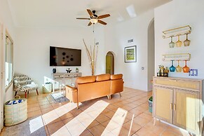 Poolside Oasis: 3 Mi to Lookout Mountain Park!