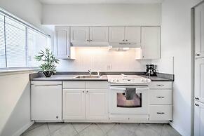 Modern City Condo Close to Downtown Phoenix!