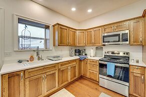 Walking Trail On-site: Tranquil Klamath Falls Apt!